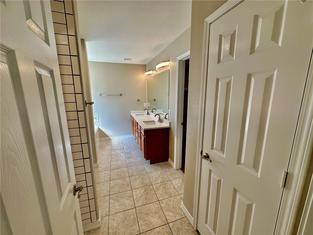 Rosenheath Sub Bvv - Residential Lease
