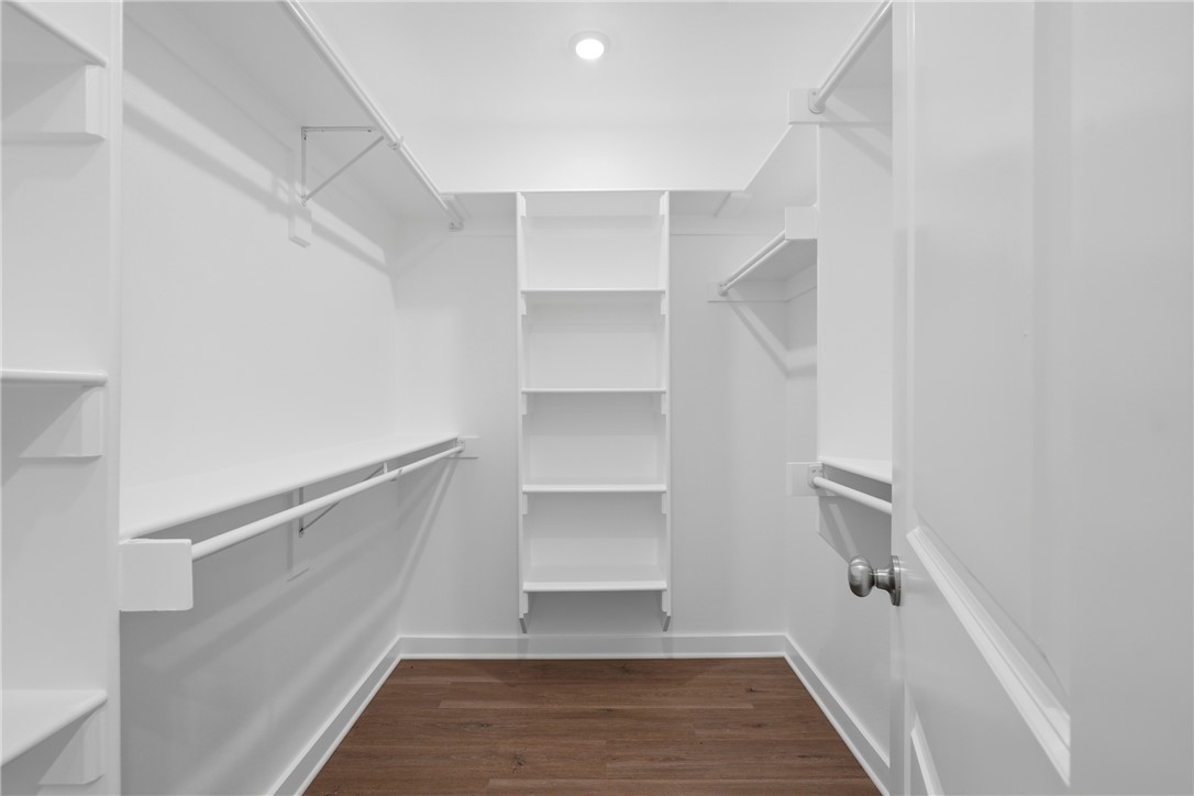 Springhill Sub Gentry - Residential Lease