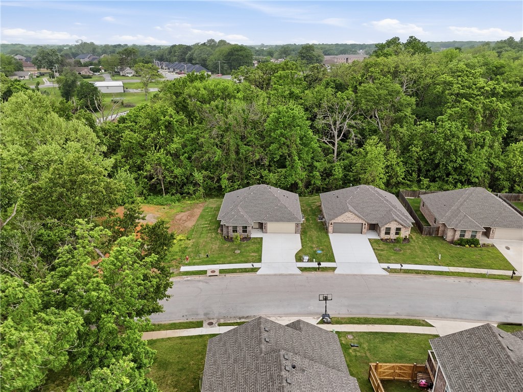 Springhill Sub Gentry - Residential Lease