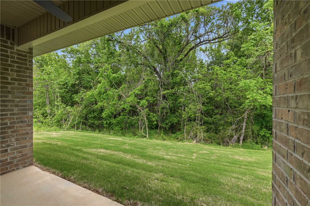 Springhill Sub Gentry - Residential Lease