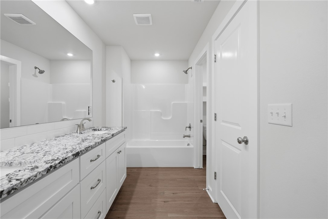 Springhill Sub Gentry - Residential Lease