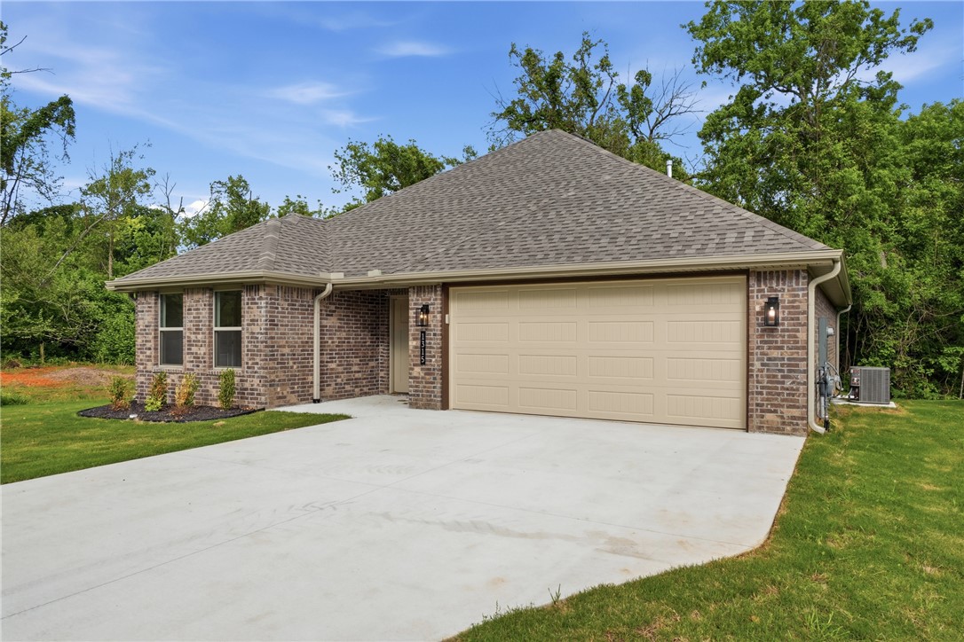 Springhill Sub Gentry - Residential Lease