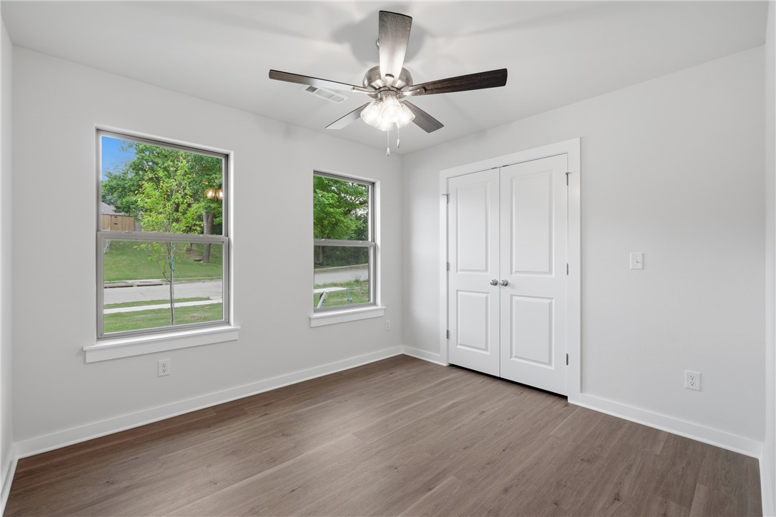 Springhill Sub Gentry - Residential Lease