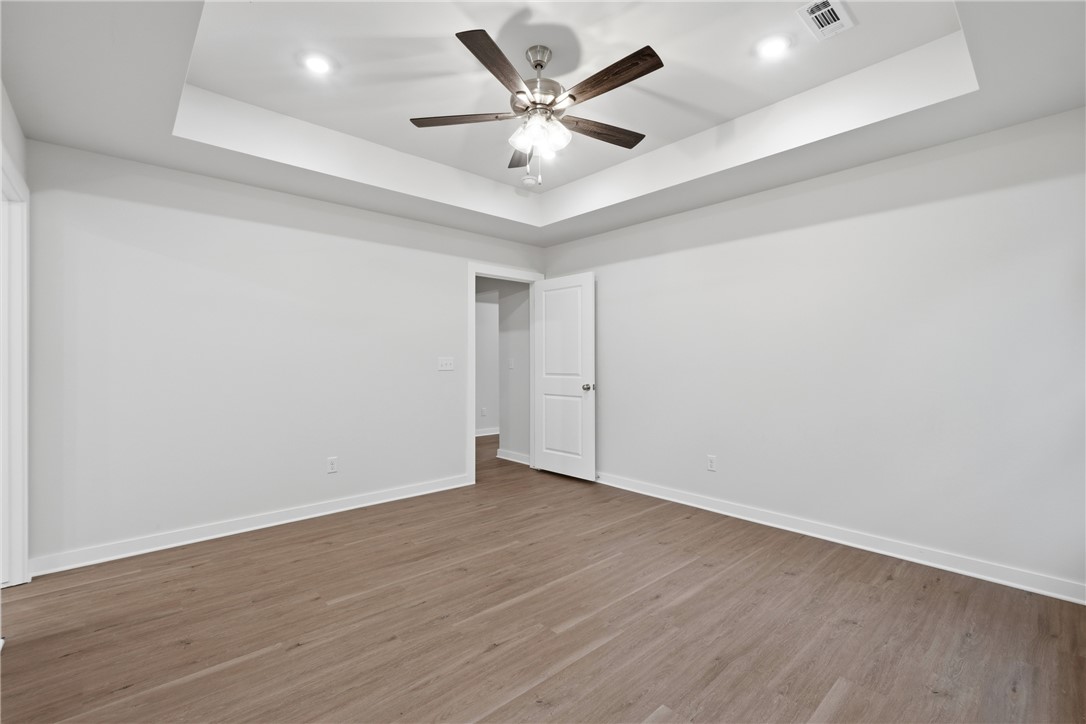 Springhill Sub Gentry - Residential Lease