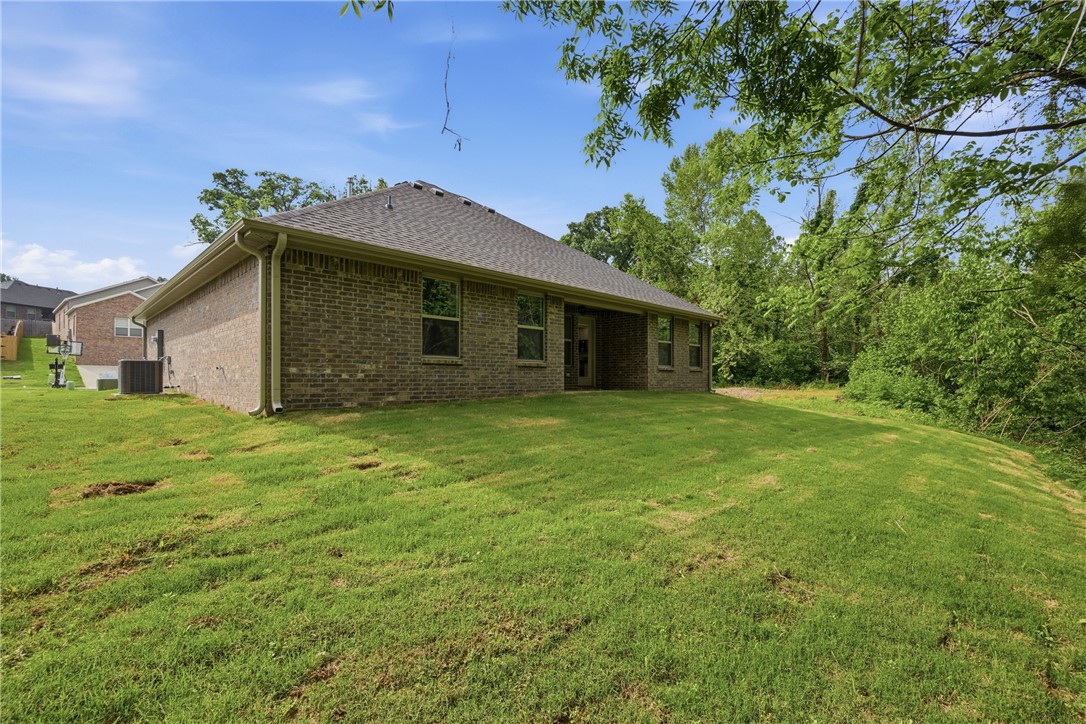 Springhill Sub Gentry - Residential Lease