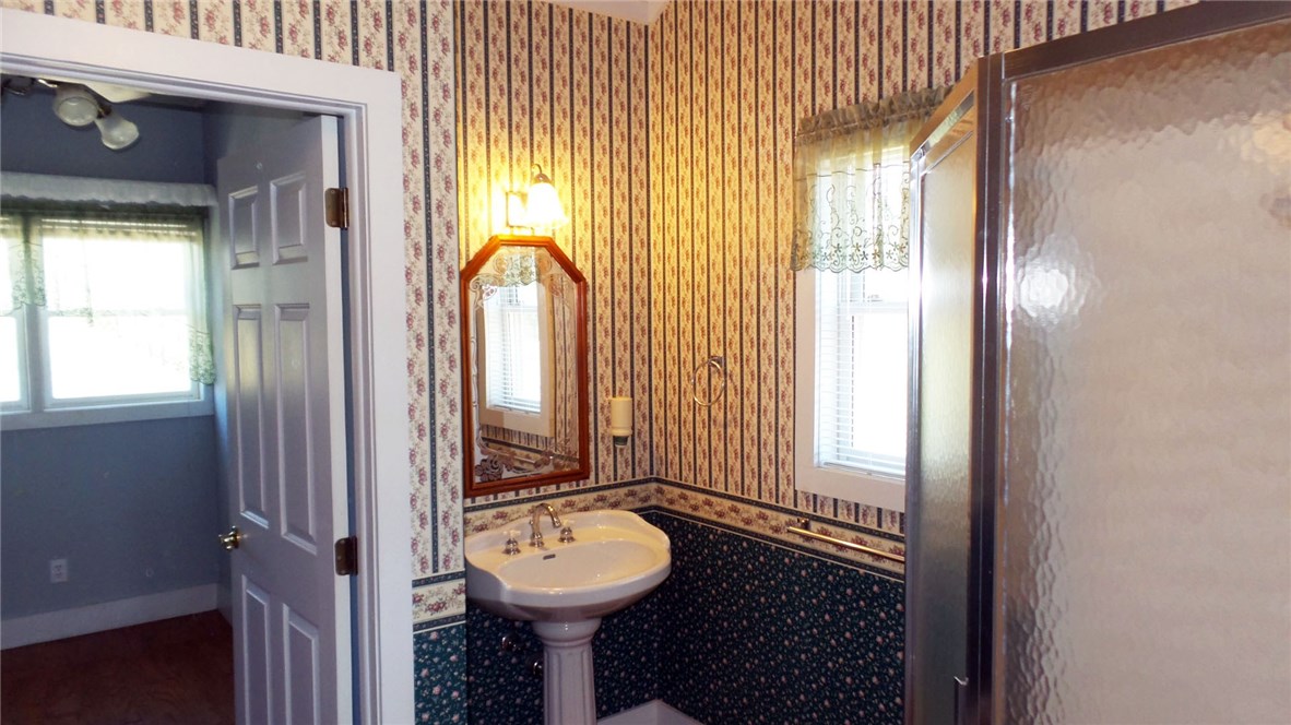 Unit 116 Holiday Island - Residential