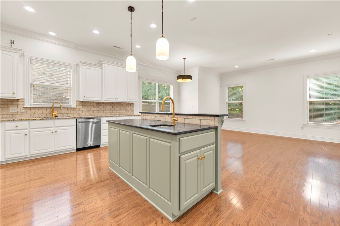 Pinnacle Gardens Sub Rogers - Residential