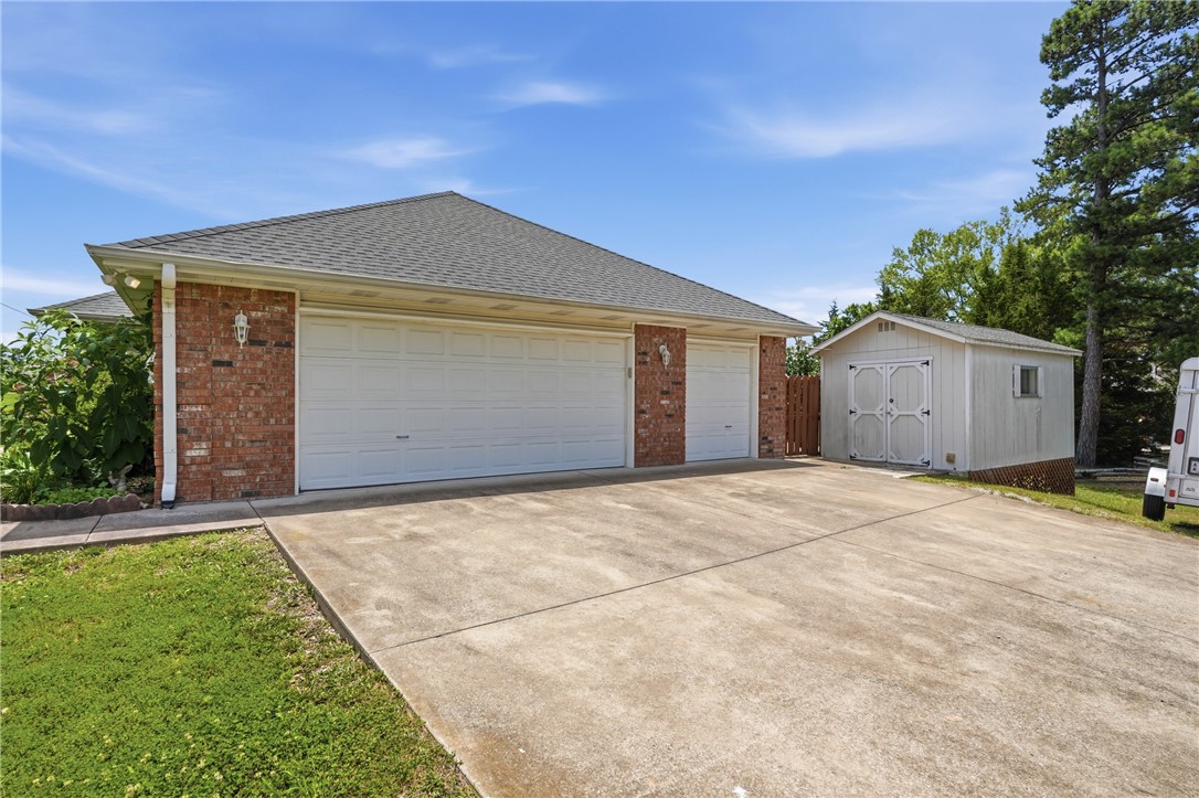 Unit 9 Holiday Island - Residential