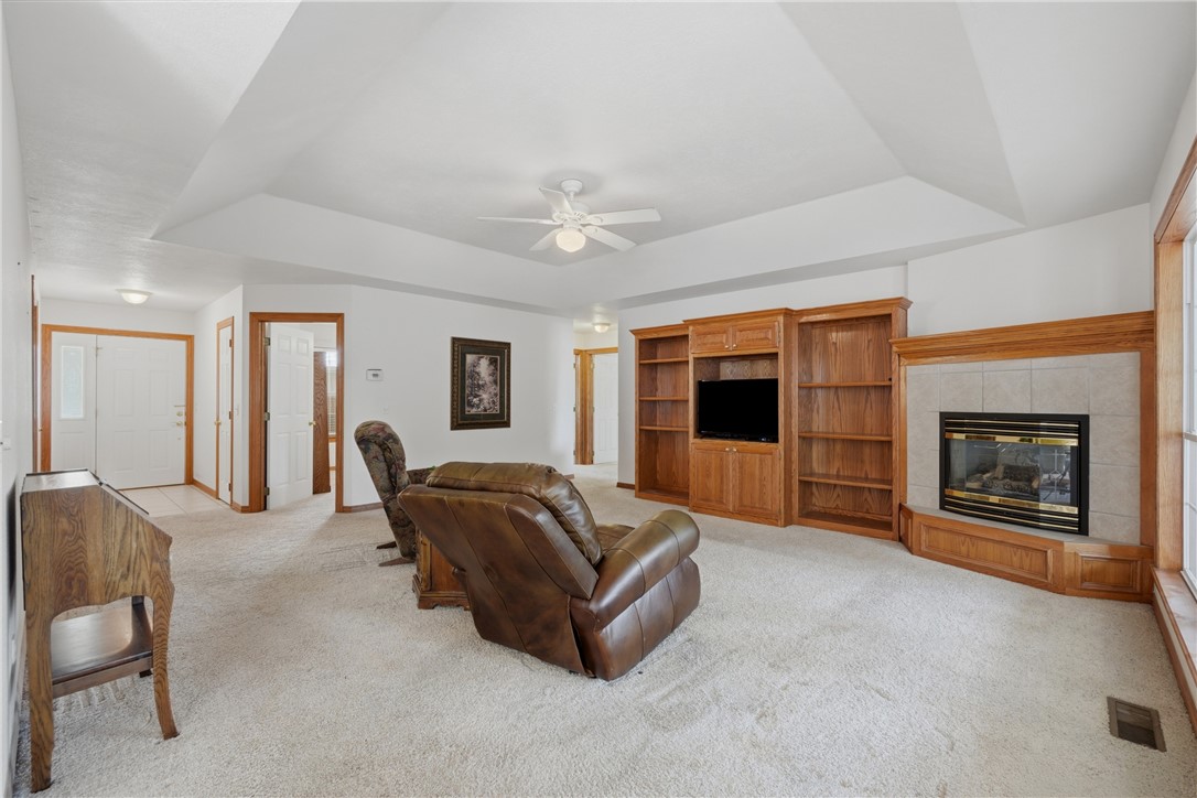 Unit 9 Holiday Island - Residential