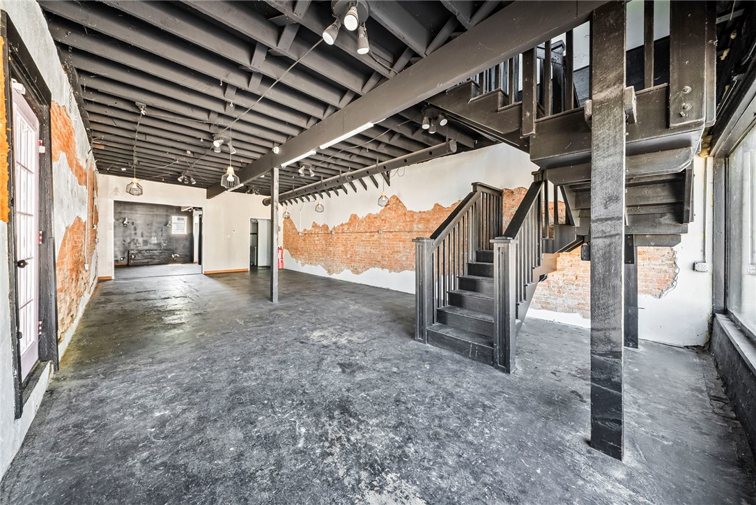 Siloam Spgs Orig Siloam Spgs - Commercial Lease