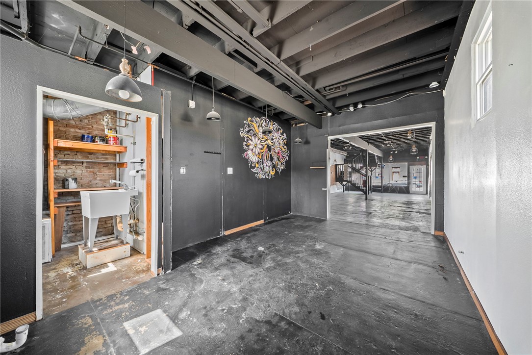 Siloam Spgs Orig Siloam Spgs - Commercial Lease