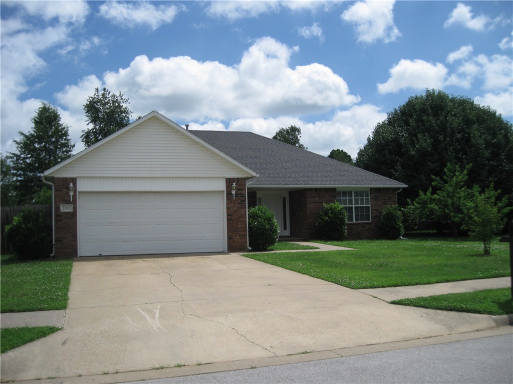 A 3 bedroom, 2 bath, 2 car garage home with a large back yard and privacy fence. Hard wood floors and tile through out. Walk in closets, eat in kitchen, located in a well established neighborhood.