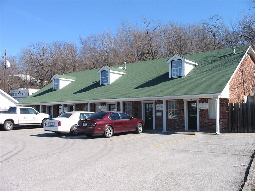 Fayetteville Outlots - Commercial Lease