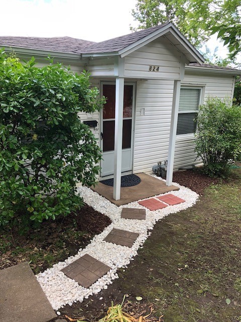 Outstanding home in Fayetteville. Walking distance to the UofA, shopping and restaurants. The home cook will love the kitchen with a gas cook stove, full-sized refrigerator, dishwasher and lots of wood cabinets and cupboards for storage. The living room and two bedrooms are good-sized. Ceiling fans. Wood floors/ vinyl and 2" faux blinds throughout home. Carport and chain link fenced yard. Tenant occupied until 6/10/23.