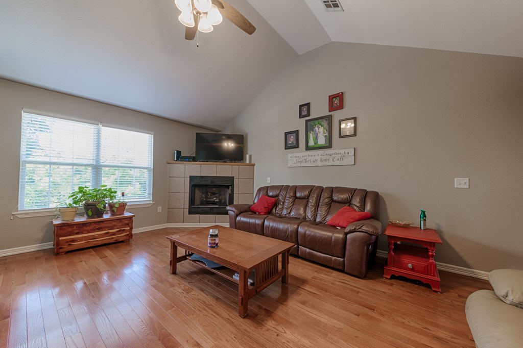 NORTHAVEN HILLS SUB PH 2 - Residential