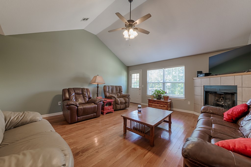 NORTHAVEN HILLS SUB PH 2 - Residential