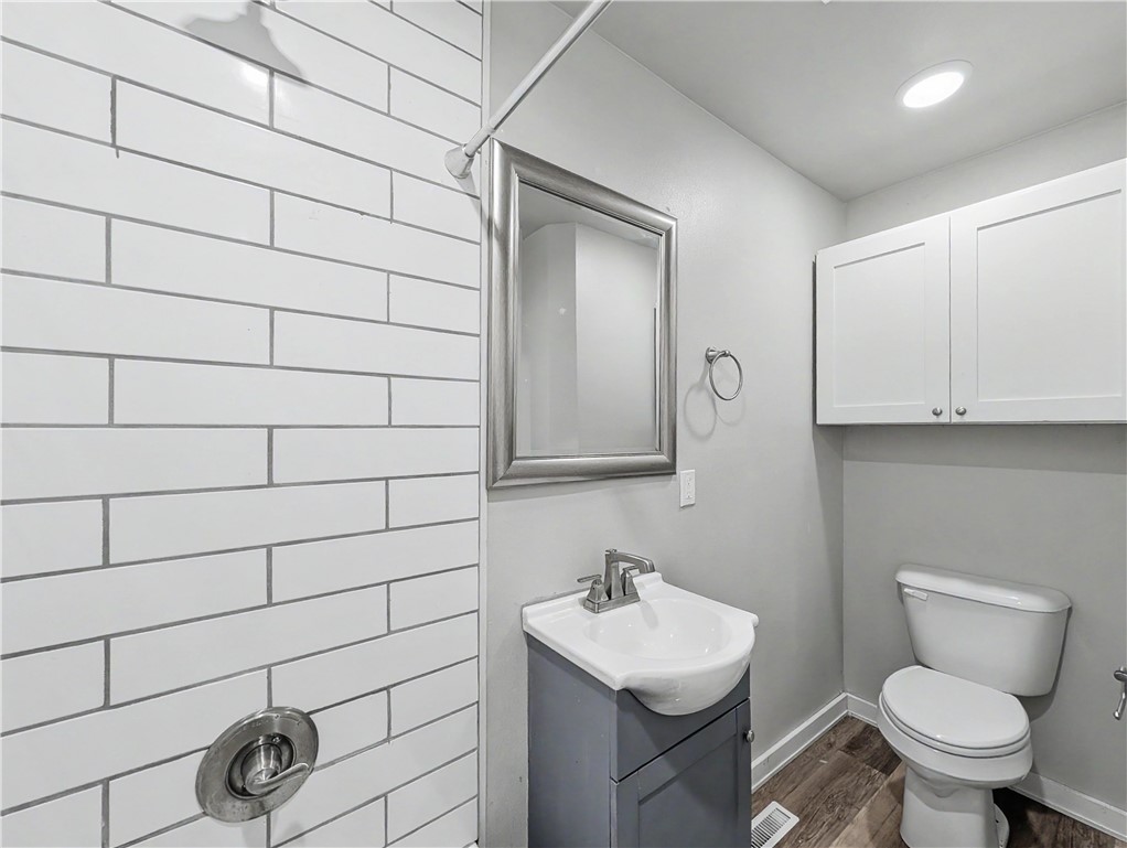 Hampstead Sub Bvv - Residential Lease