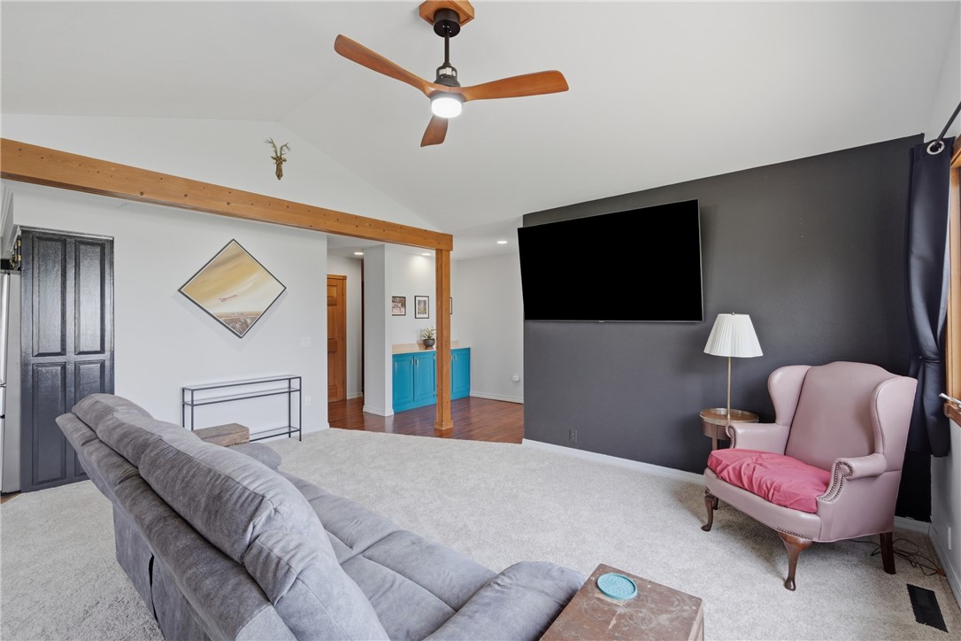 Unit 9 Holiday Island - Residential