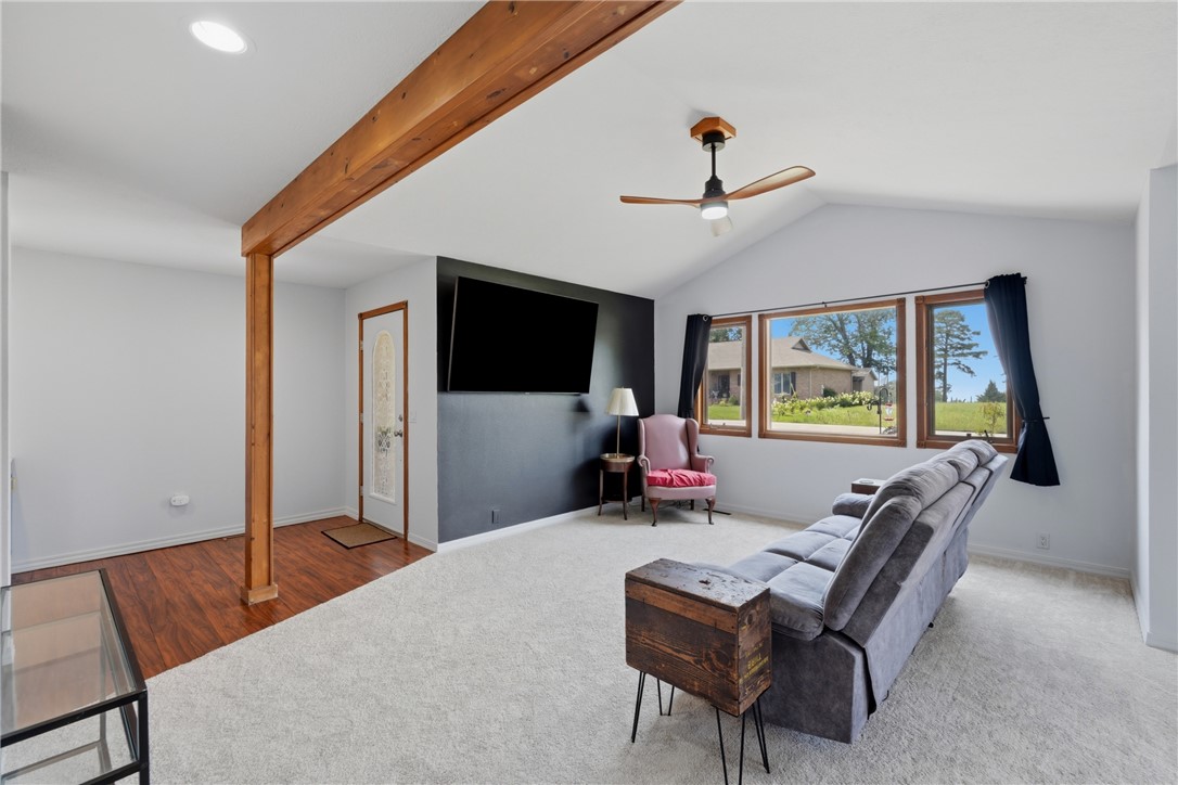 Unit 9 Holiday Island - Residential