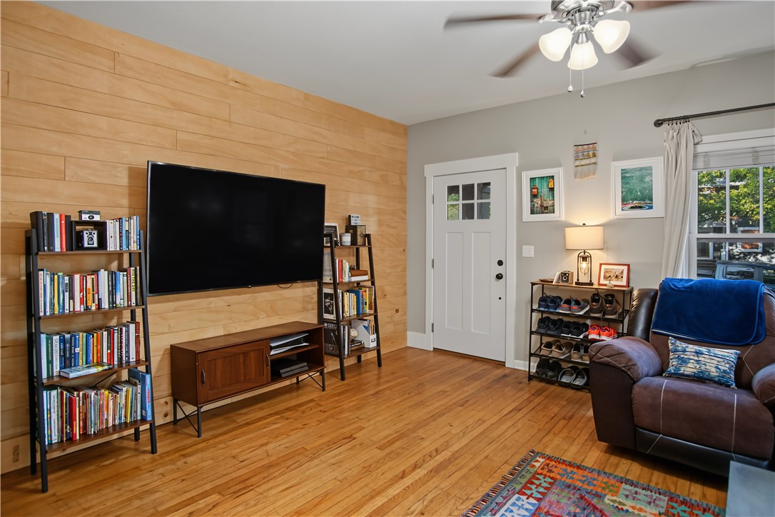 WM C TATE'S ADD-SILOAM SPRINGS - Residential