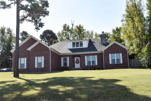 BACK ON THE MARKET!  Near Conway work & shopping, close to recreation on Lake Beaver Fork, & a beautiful neighborhood in Springbrook Estates. Walk through the front door to the open concept living, dining, and kitchen areas with clean lines & crisp white cabinetry.  Beautiful under counter lighting makes the quartz countertop and silvery gray backsplash sparkle.  All stainless steel appliances finish the stylish kitchen look.  Hues of whites, grays, blues, and pinks, flow through the home creating a very relaxing atmosphere.  Enjoy a cozy evening in front of the woodburning fireplace, or exit the dining room to the backyard for a fall BBQ or a quiet swing.Spacious bedrooms, ample closet and storage space, soaker tub or walkin shower, extra space for that office or craft room.  Not a itm