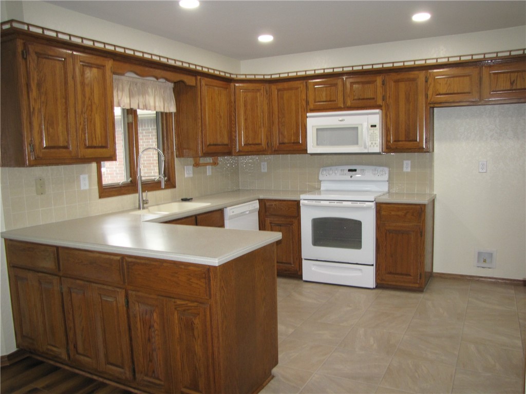 Kingswood Sub Bvv - Residential Lease