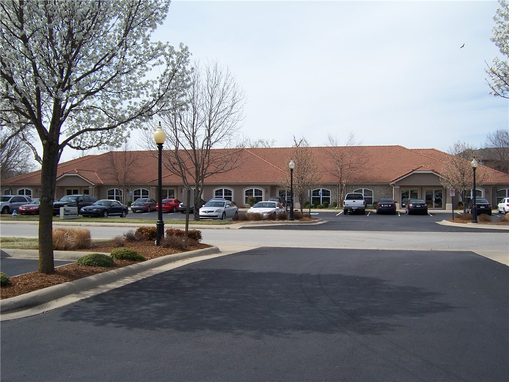 Village on the Creeks is the largest garden office park in Northwest Arkansas. It houses office, retail, restaurant, and medical tenants and enhances quality of life by offering a walking trail on Razorback Greenway and a lake with beautiful views. This space offers 12,755 total square feet of office space. Options for square footage referenced in MLS #1353320, 1353329, 1353332