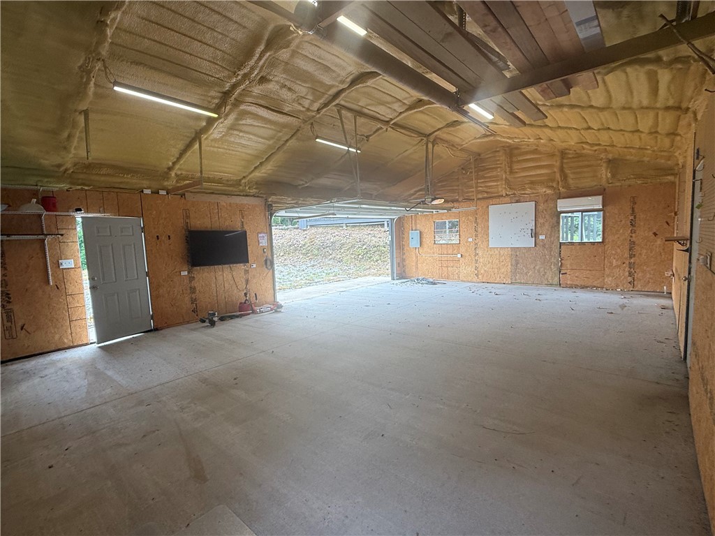 Unit 6 Holiday Island - Residential