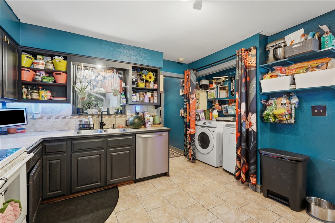 Unit 10 Holiday Island - Residential