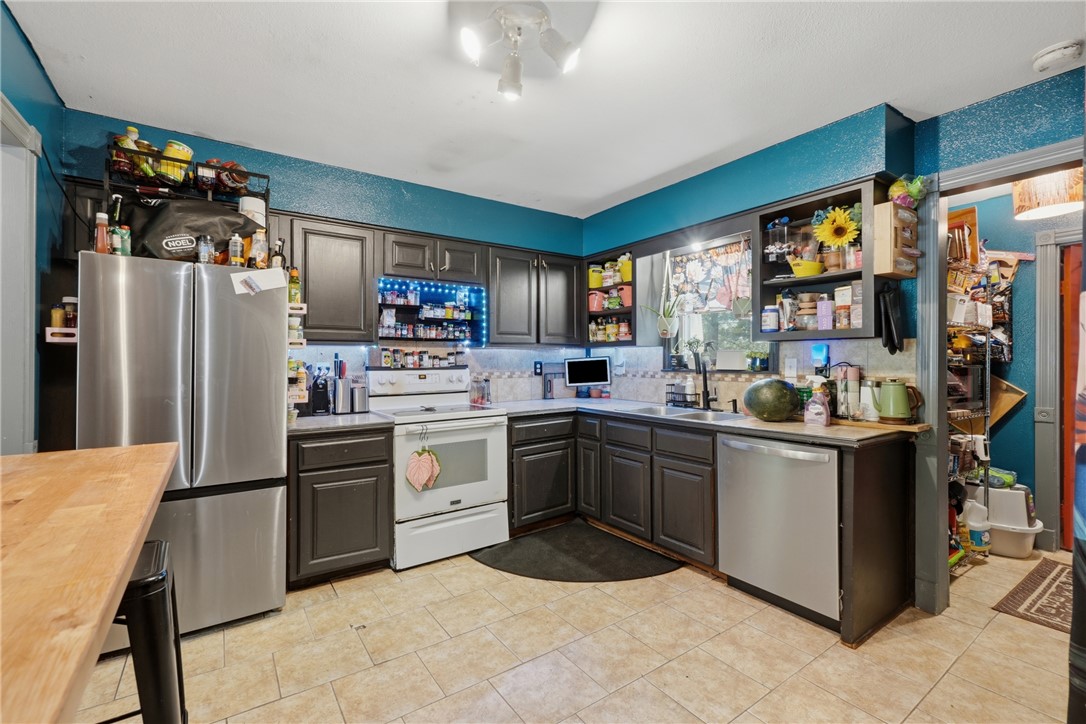 Unit 10 Holiday Island - Residential