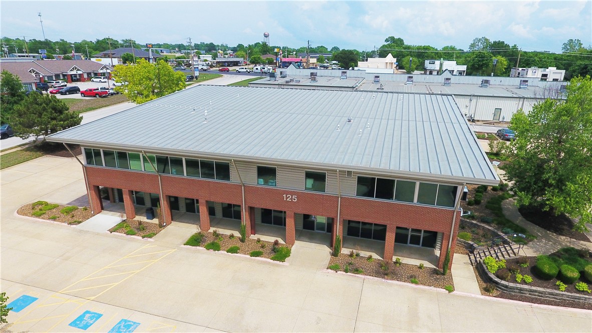 Showing By Appt Only M-F 8 am to 4 pm. 48-hour notice Required.

Built in 2003, this two-level office building has four total suites with three smaller suites on the upper-level and one larger suite on the lower portion of the building. The building has an abundant amount of parking and the current layout of the building allows for separate leasing opportunities. The property is near the W Monroe Avenue and Highway 71B intersection and is convenient to retail amenities.