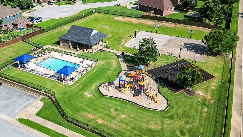 Meadows At Woods Crk, The Bentonville - Residential