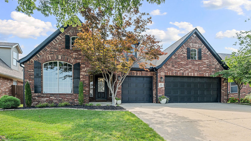 Meadows At Woods Crk, The Bentonville - Residential