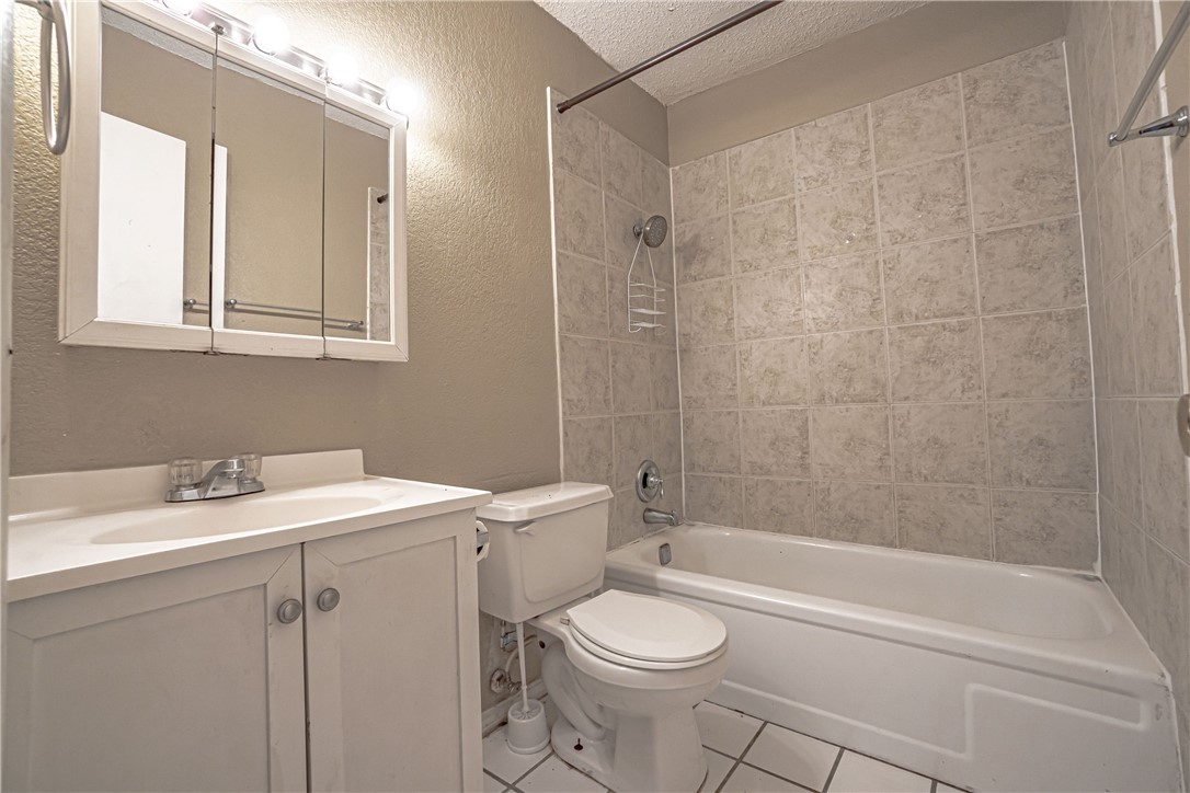 Hendrix Sub Ph I & II Rogers - Residential Lease