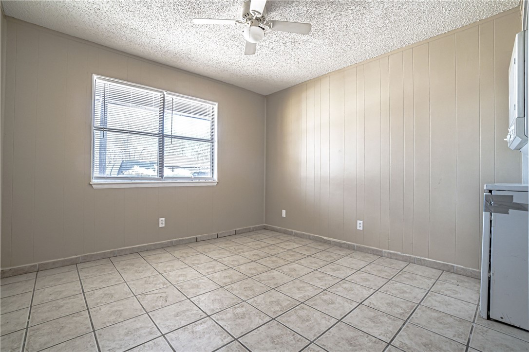 Hendrix Sub Ph I & II Rogers - Residential Lease