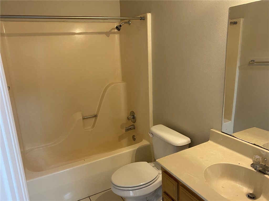 DURHAM PLACE - Residential Lease