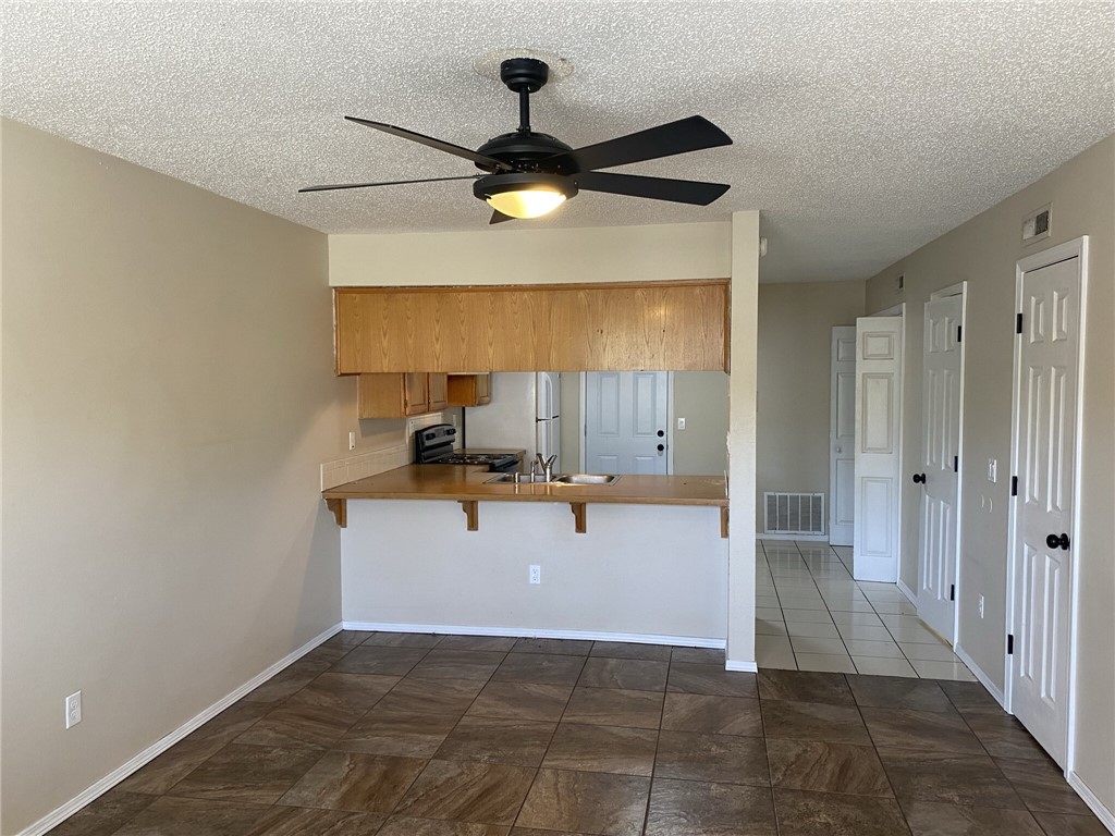 DURHAM PLACE - Residential Lease