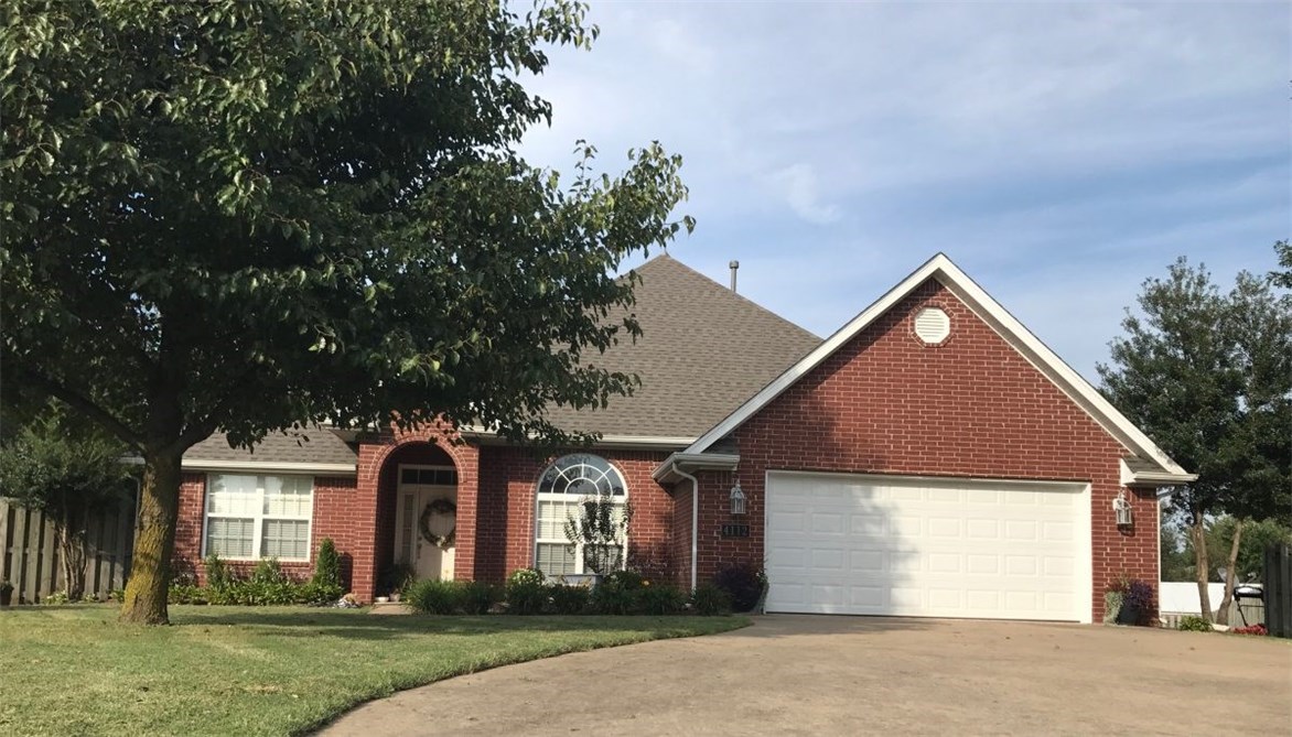 •Lot: 0.31 acres •Single Family •Built in 2002 •Cooling: Central •Heather: 
Other FEATURES •Deck •Fenced Yard •Fireplace •Flooring:  Carpet, wood and tile •Parking:  Garage - Attached, 2 spaces, 400 sqft garage
CONSTRUCTION •Exterior material: Brick •Foundation type: Slab •Roof type: Shake shingle •Stories: 1