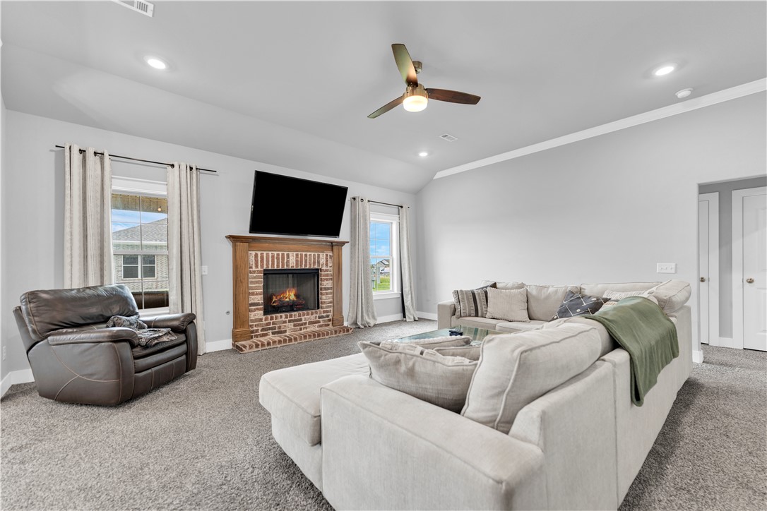 Hickory Meadows - Residential