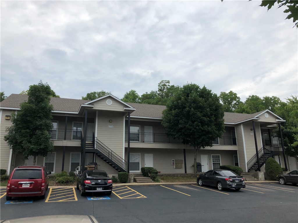 One bedroom apartment located in Candlelight Place Apartments in Fayetteville! Easy access to I49 and U of A campus. Unit includes all kitchen appliances, washer, and dryer. Water and trash paid! Extra storage closet. We process applications as we receive and once an application is approved, we reach out for deposit. Deposit secures the unit not the application. Please be aware of scams. Our application process is to be paid online through a secure portal, and we do not accept cash, CashApp, Venmo, and/or PayPal. Showings through appointments only. Pictures of like unit - same layout, finishes may vary
