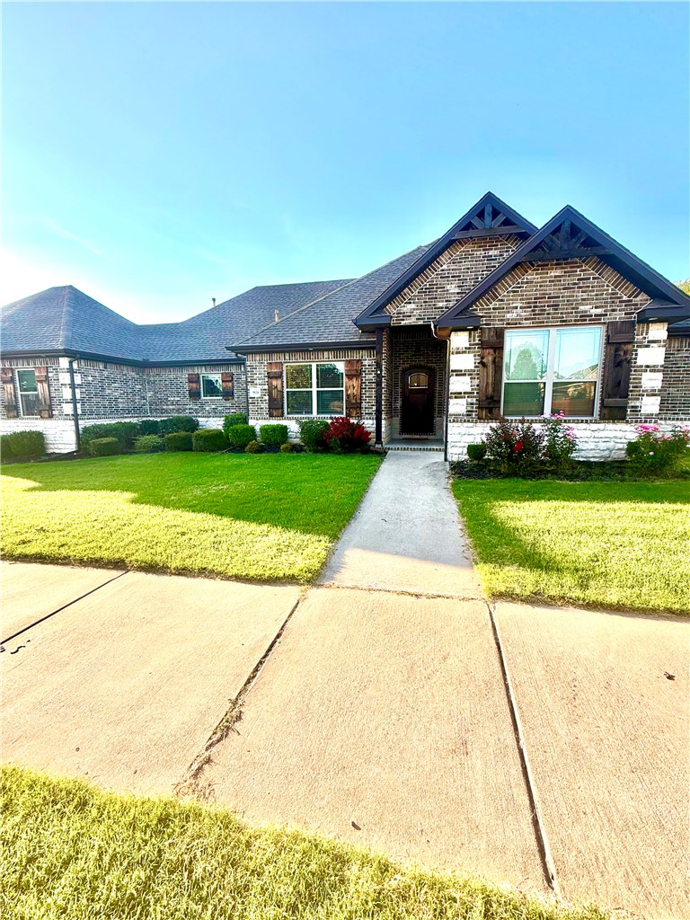 Move-in ready single-story home featuring 4 bedrooms, 2.5 bathrooms, a formal dining room, walk-in pantry, and an open-concept layout designed for comfortable everyday living and effortless entertaining. Seller may contribute up to $5,000 toward buyer’s closing costs or an interest rate buy-down with an acceptable offer. Enjoy the recently remodeled backyard with a covered patio and gated space inside the fenced backyard to park a boat or RV. Conveniently located just minutes from I-49, the University of Arkansas, shopping, restaurants, parks, and everyday conveniences. Schedule your private showing today!