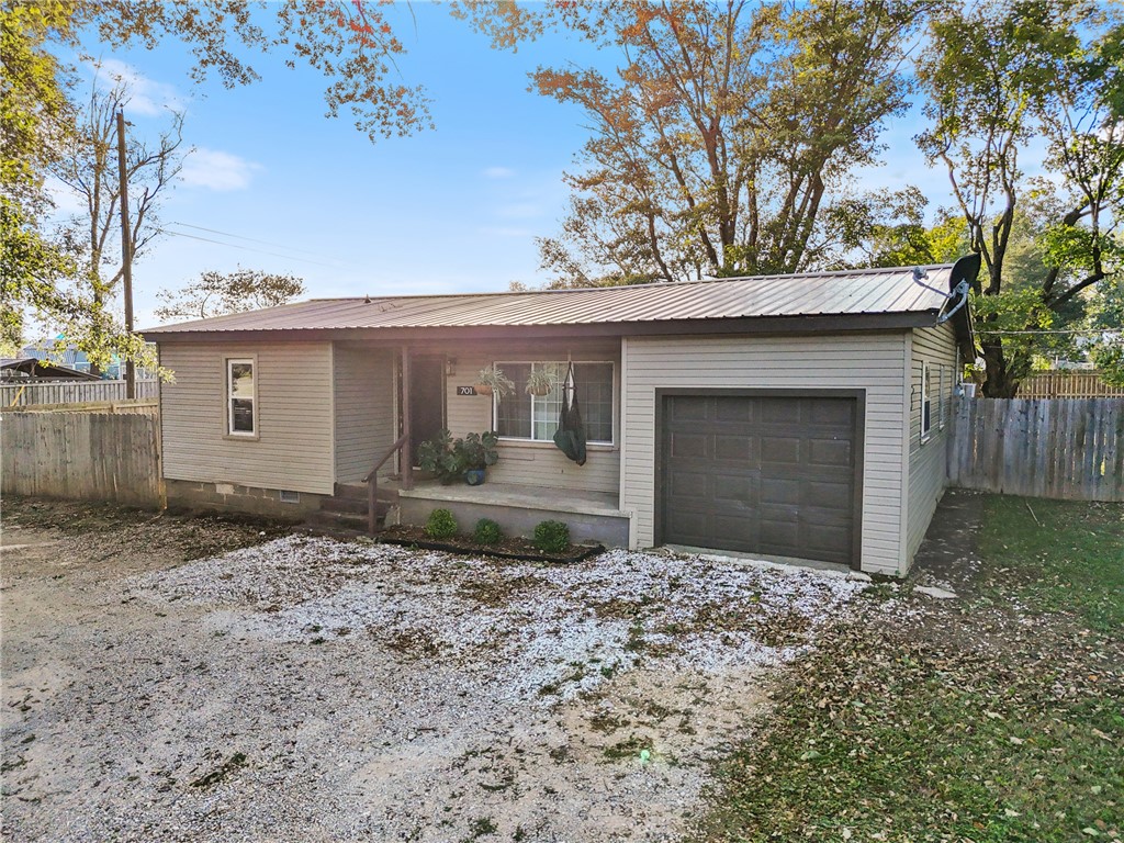 36-21-30-PEA RIDGE - Residential