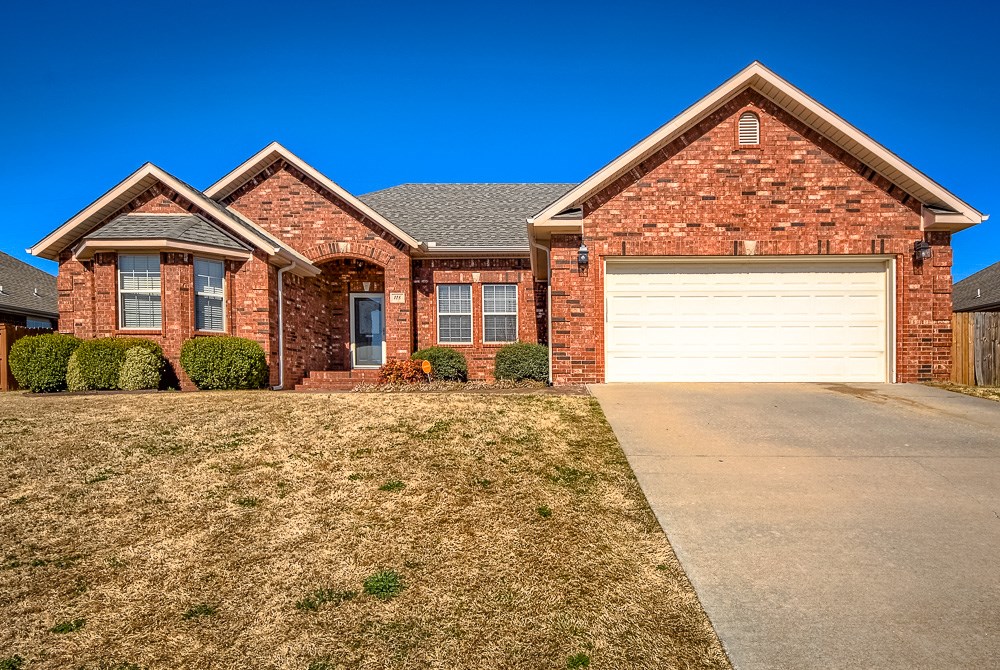 Beautifully maintained 3 bedroom, 2 bath 1872 sq ft home in quiet subdivision. Large living area, w/formal dining as well as eat in kitchen & breakfast bar, freshly painted cabinetry & an open concept living area with high ceilings, wood floors and a cozy fireplace. 2 car garage and separate laundry room. Jetted tub, walk in closet and shower in master suite. Privacy fenced yard with covered patio for entertaining and a storage building for gardening tools and lawn equipment. New roof and gutters in 2017!