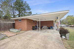 Howell, Gus - Residential