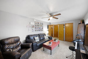 Howell, Gus - Residential