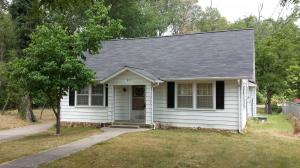 Here is the cute little home you have been looking for. This 3 bed 2 bath home has 1,467 sqft of great living space.  Home features metal siding, maintenance free exterior, good roof, level yard, hardwood floors, and much more.