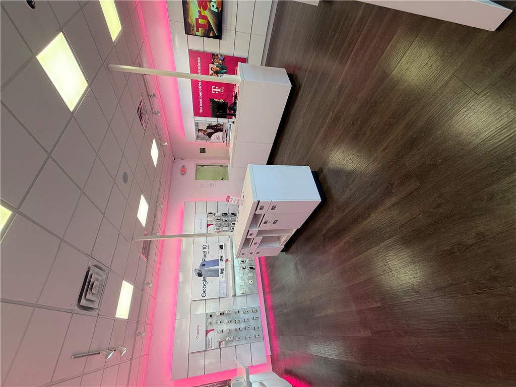 Tuscany Square - Commercial Lease