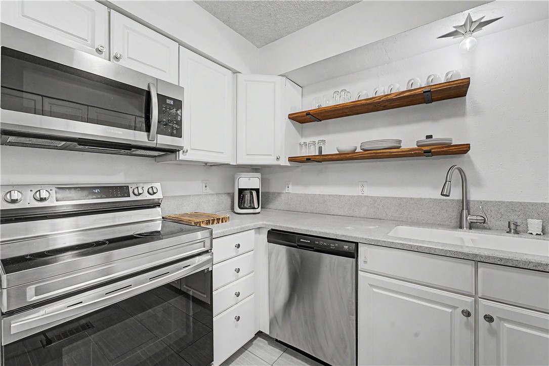 Kingsdale Courts Bvv - Residential Lease