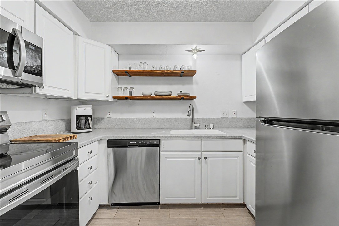 Kingsdale Courts Bvv - Residential Lease