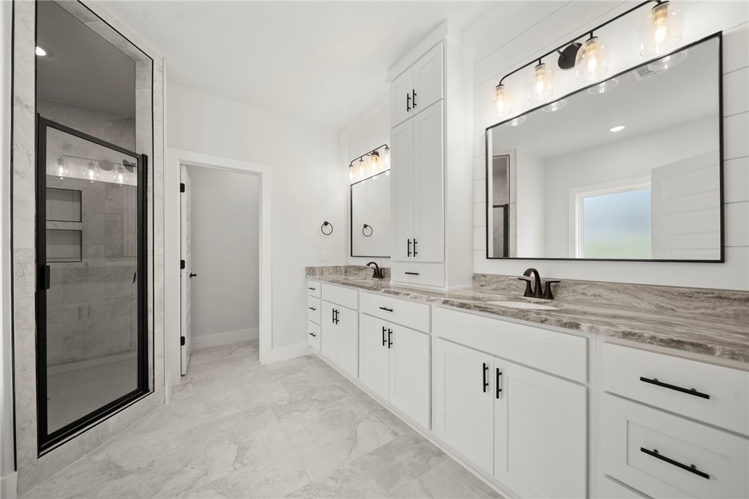 Diamond Estates Ph V Centerton - Residential
